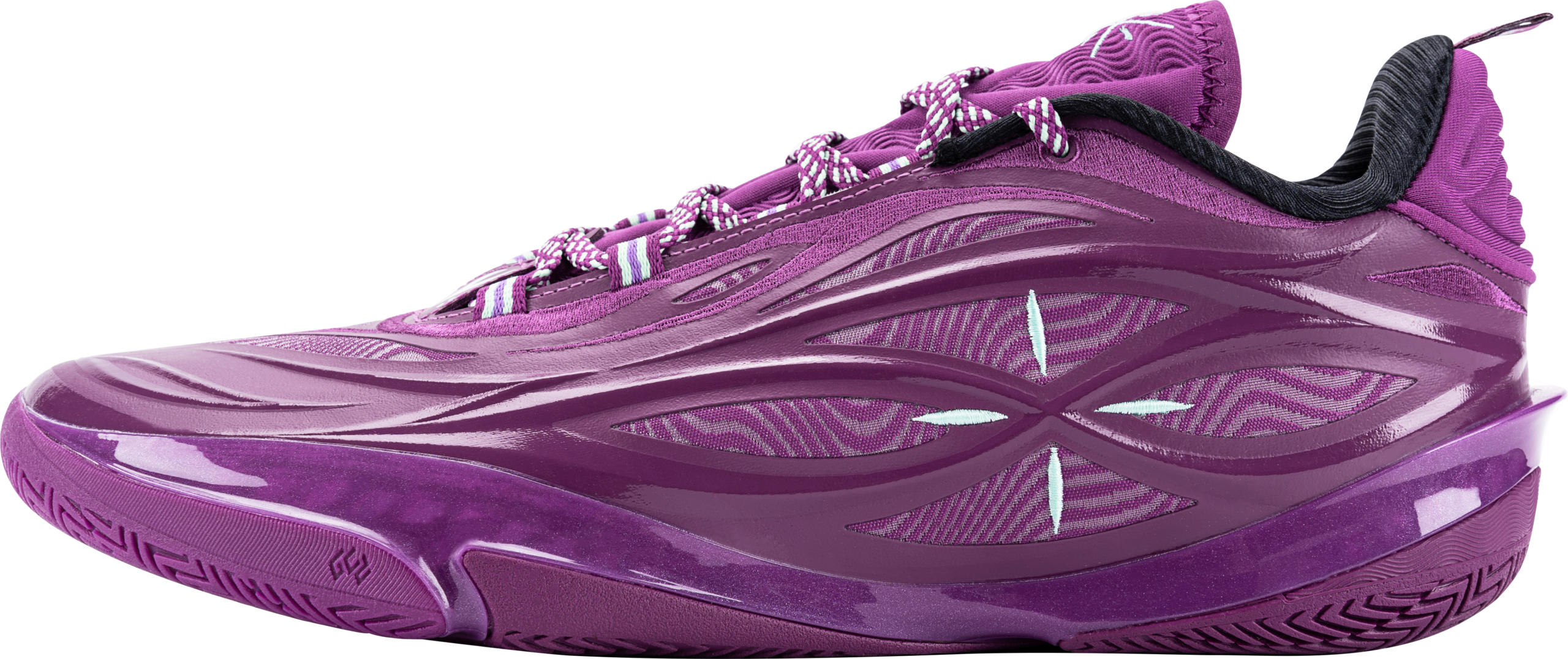 Sneakr5 basketball shoe